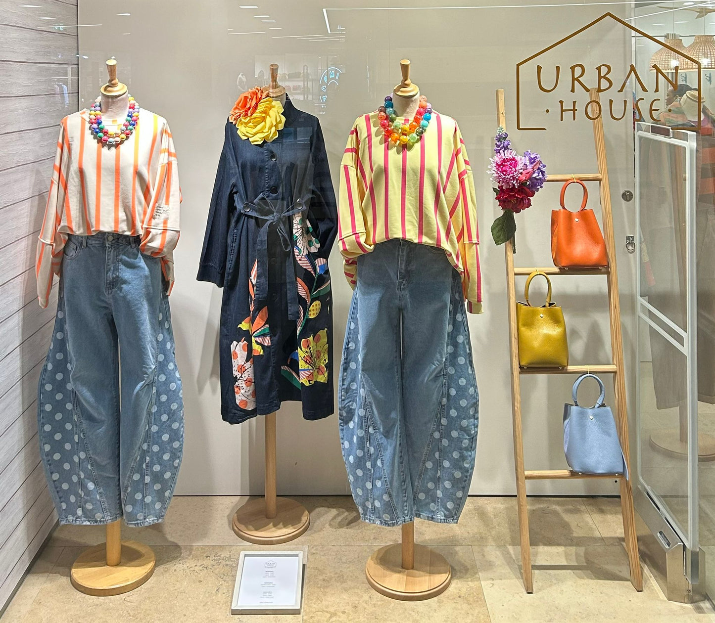 Calças Jeans com bolas